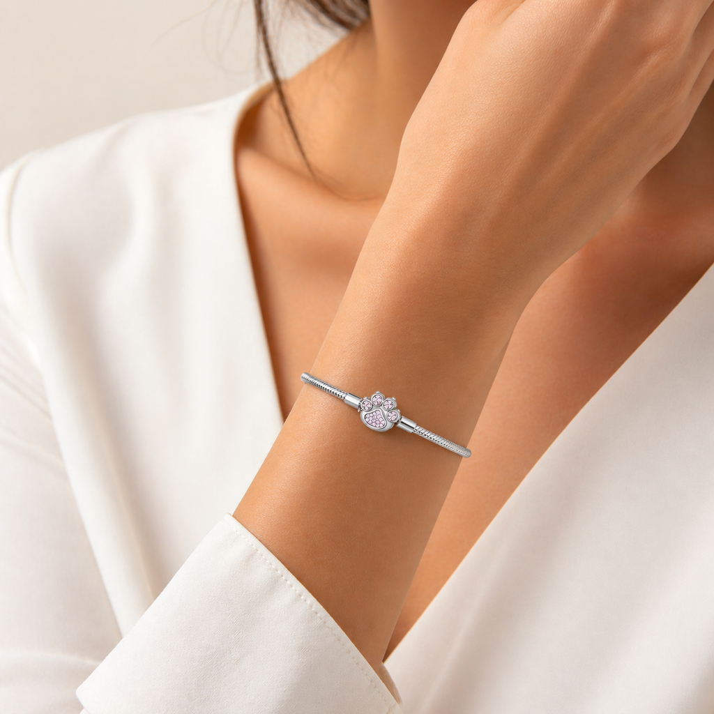.ESSENCE Paw of Love Bracelet