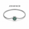 .ESSENCE Emerald Clover Bracelet